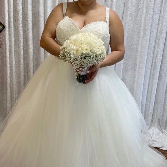 Wedding dress